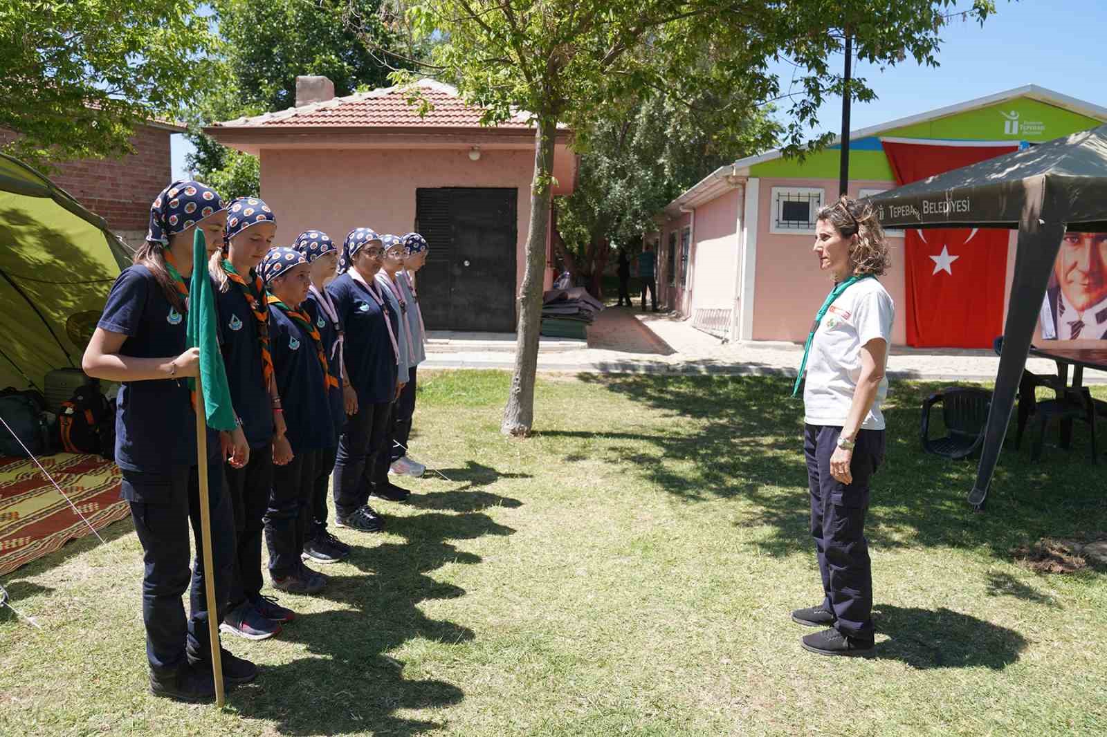 İzciler kamp heyecanı yaşıyor