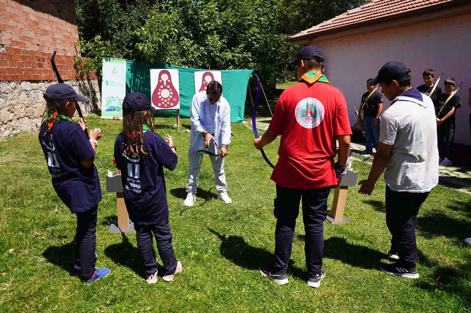 İzciler kamp heyecanı yaşıyor
