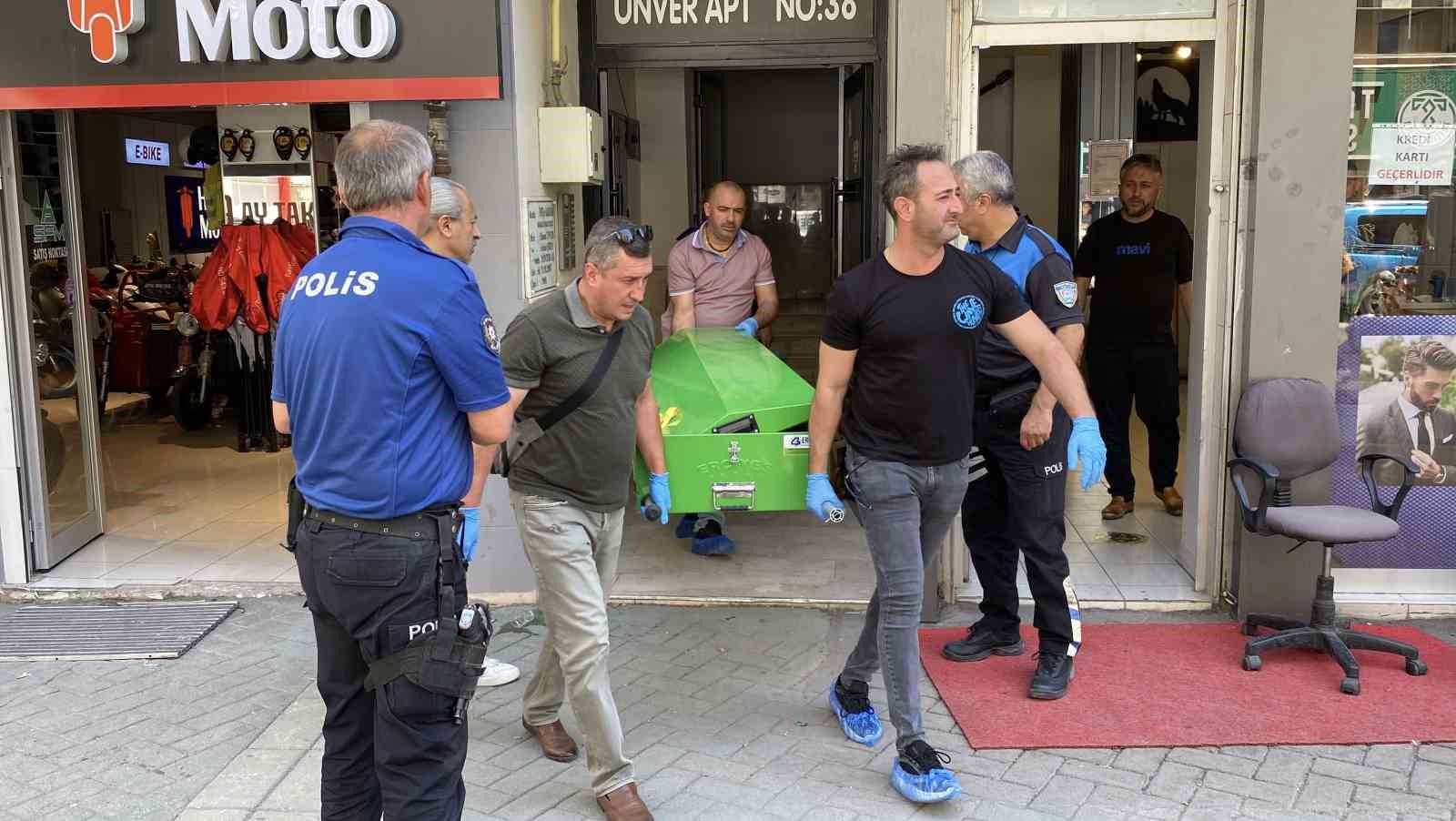 Eskişehir’de Endişelendiren Olay: Haber Alınamayan 30 Yaşındaki Genç Evinde Ölü Bulundu!