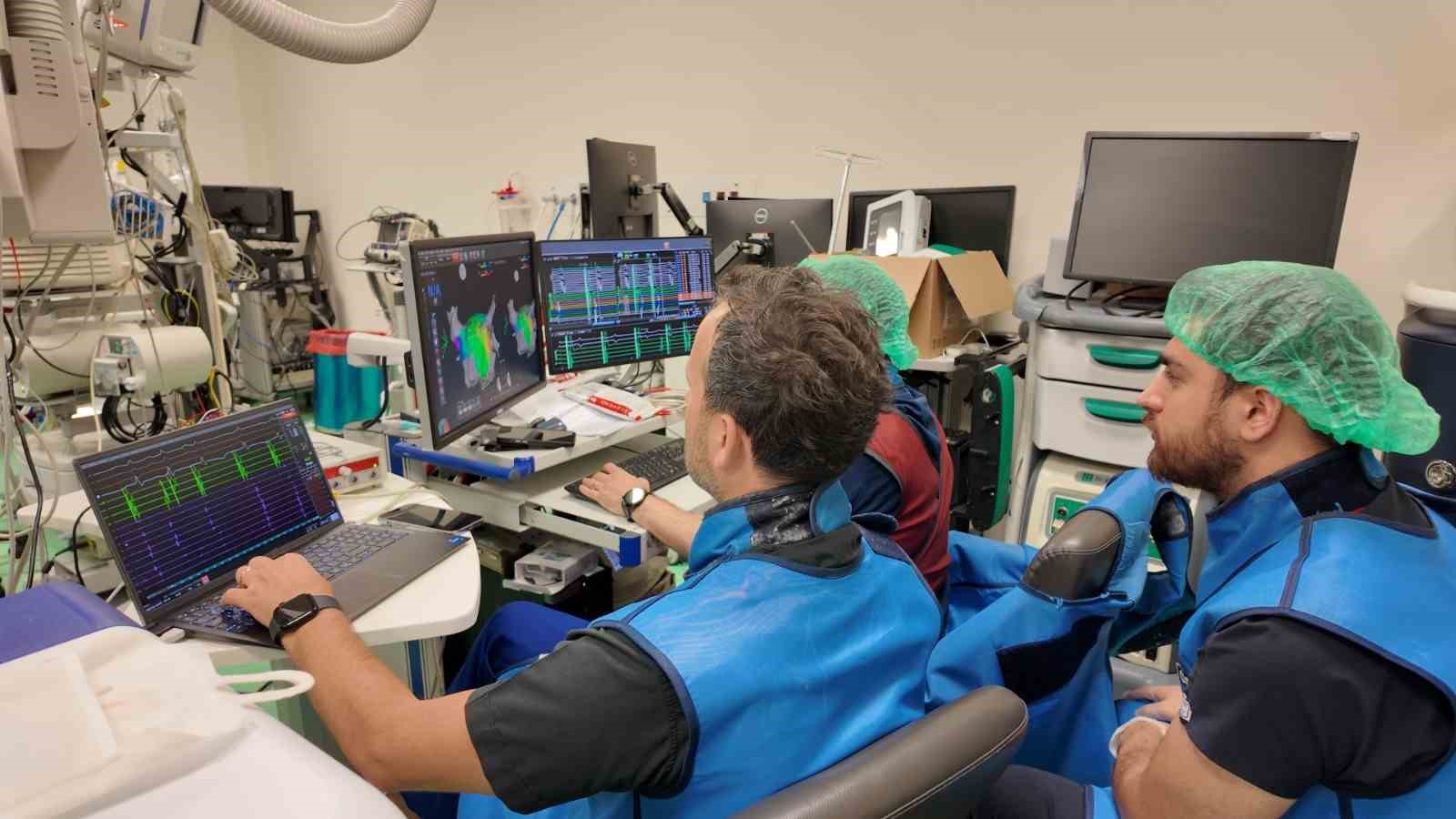 Kalp ritim bozukluğu elektriksel ablasyon ile 30 dakikada çözüldü