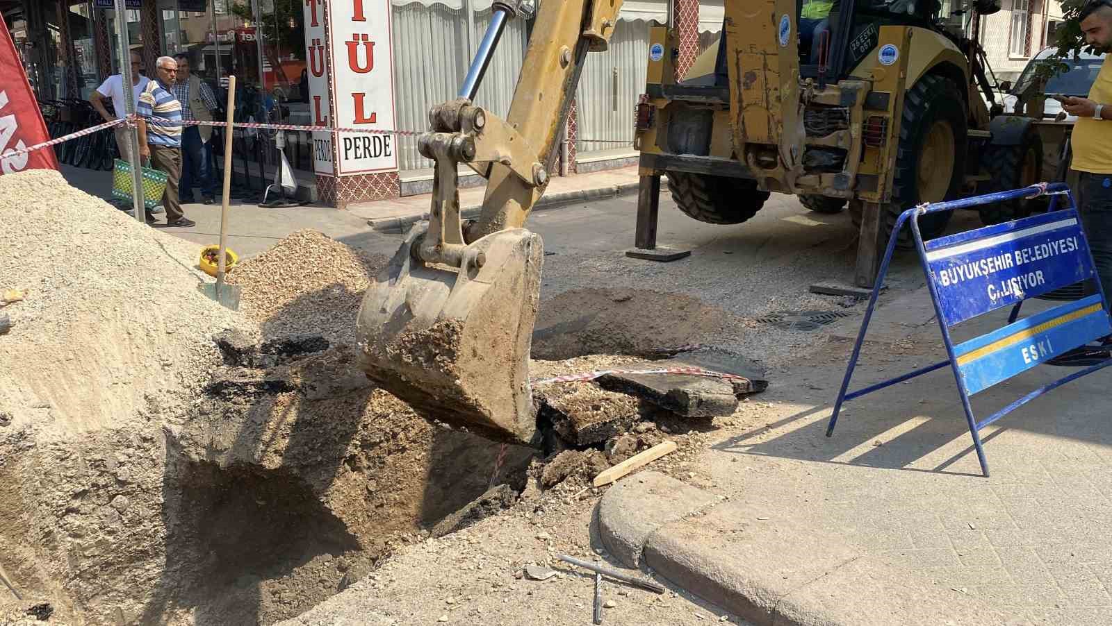 ESKİ’nin altyapı çalışmasında göçük: 2 yaralı