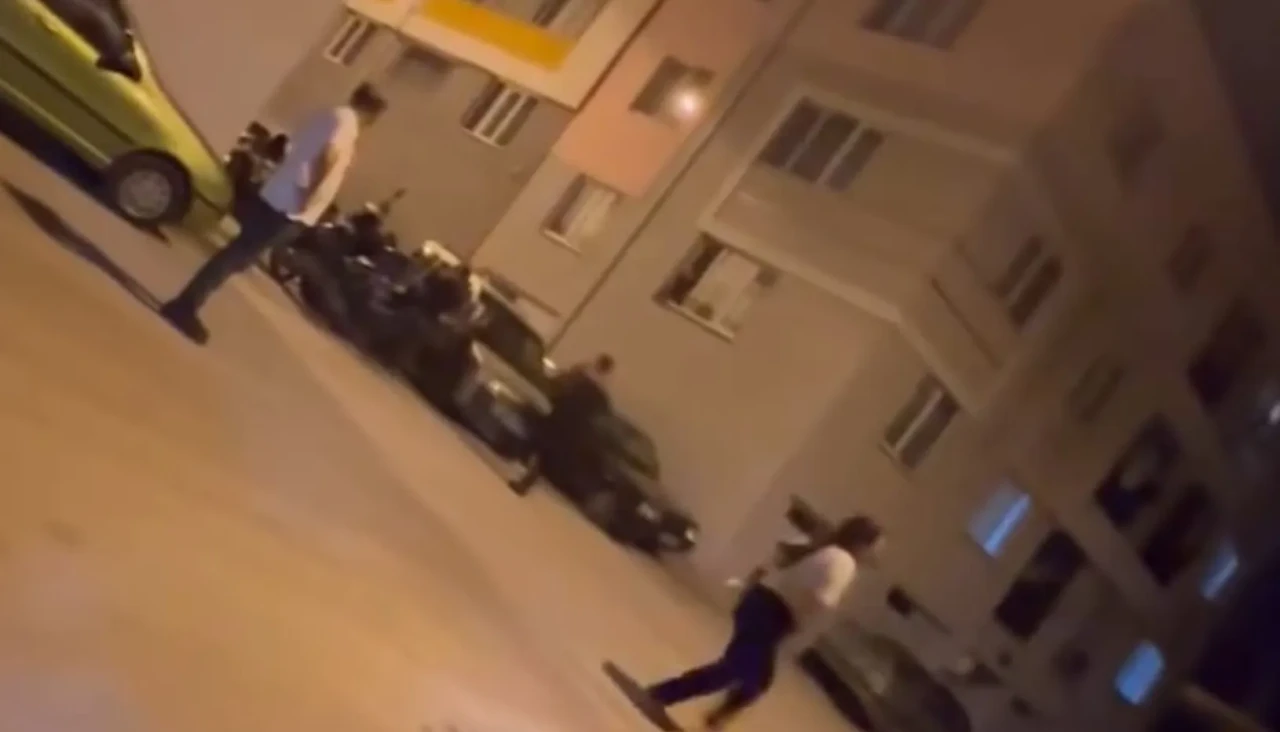 Eskişehir’de Korkunç Saldırı: Genç Odun ve Sopalarla Dövüldü