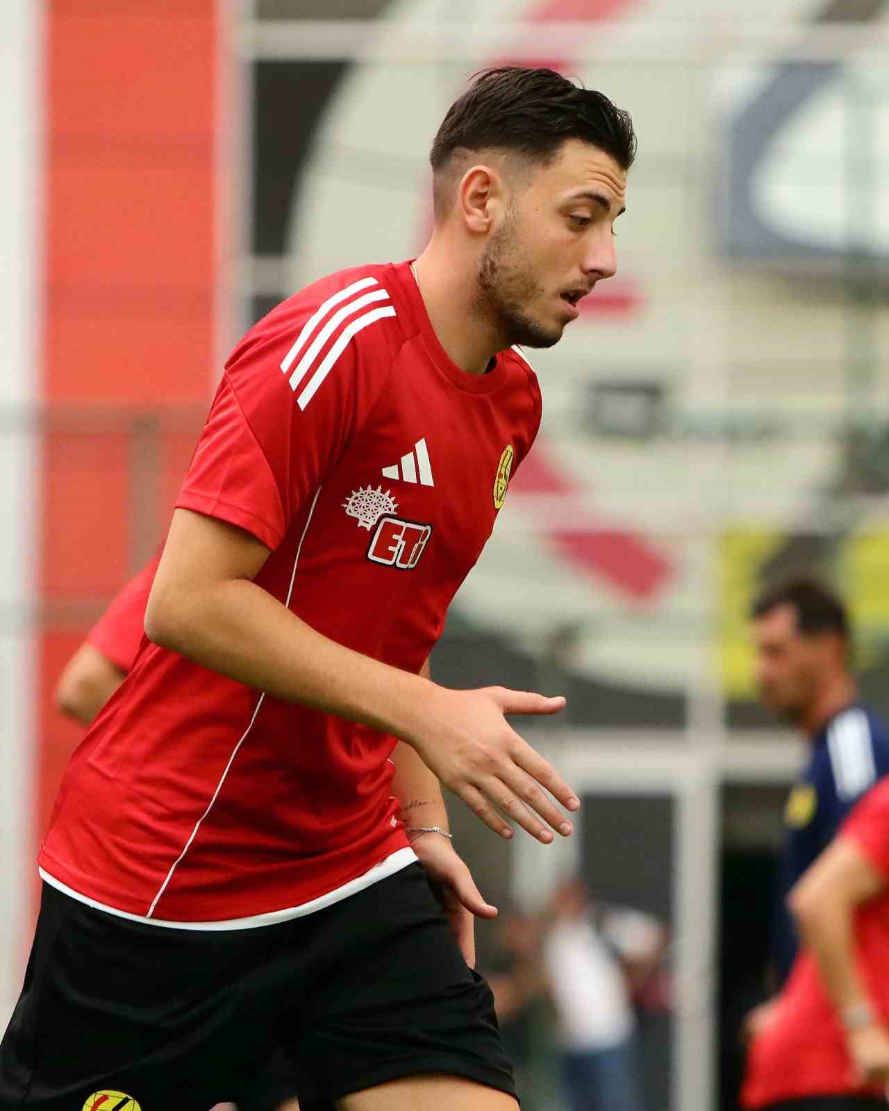 Eskişehirspor, sezonun ilk antrenmanını yaptı