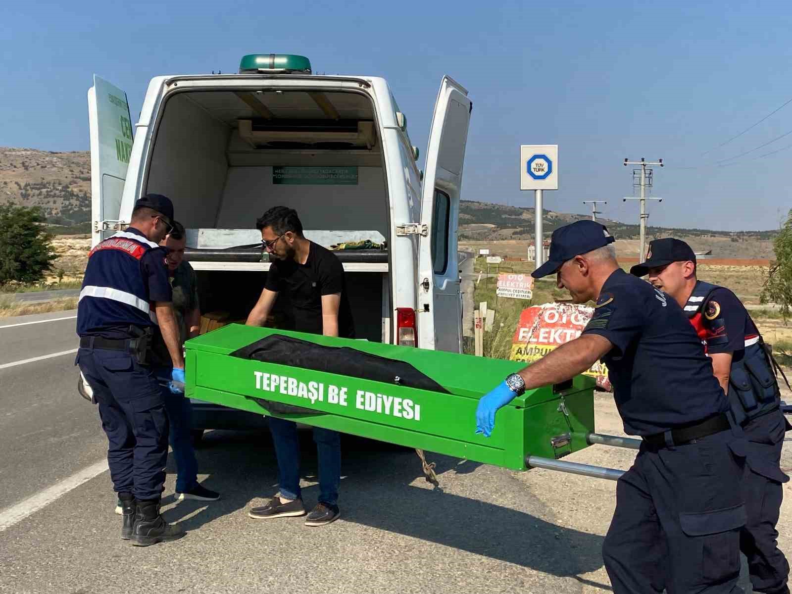 Tofaş’la çarpışıp ikiye katlanan motosikletin sürücüsü hayatını kaybetti