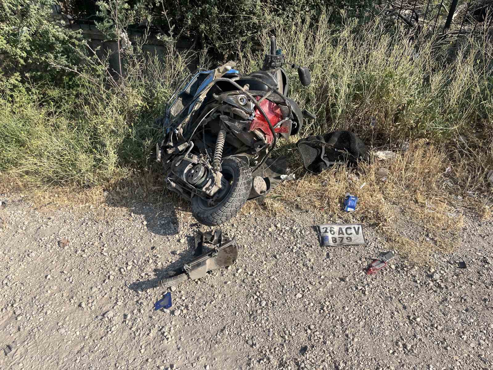 Tofaş’la çarpışıp ikiye katlanan motosikletin sürücüsü hayatını kaybetti