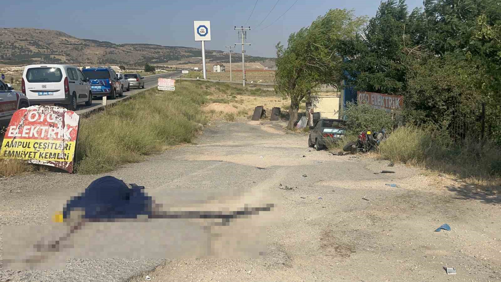 Tofaş’la çarpışıp ikiye katlanan motosikletin sürücüsü hayatını kaybetti