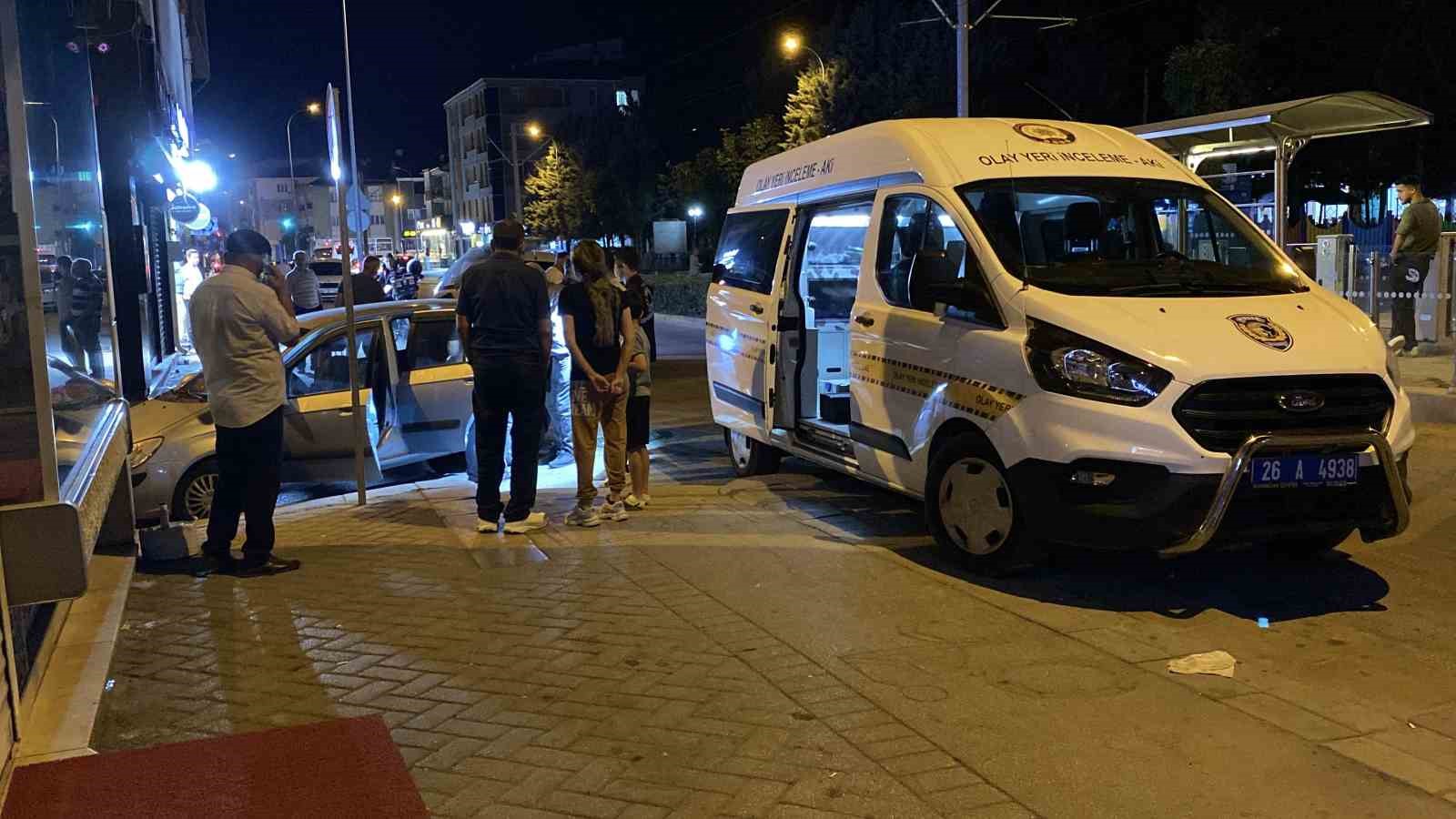 Benzin istasyonundan çaldığı otomobille kaçan hırsız 6 saat sonra yakalandı