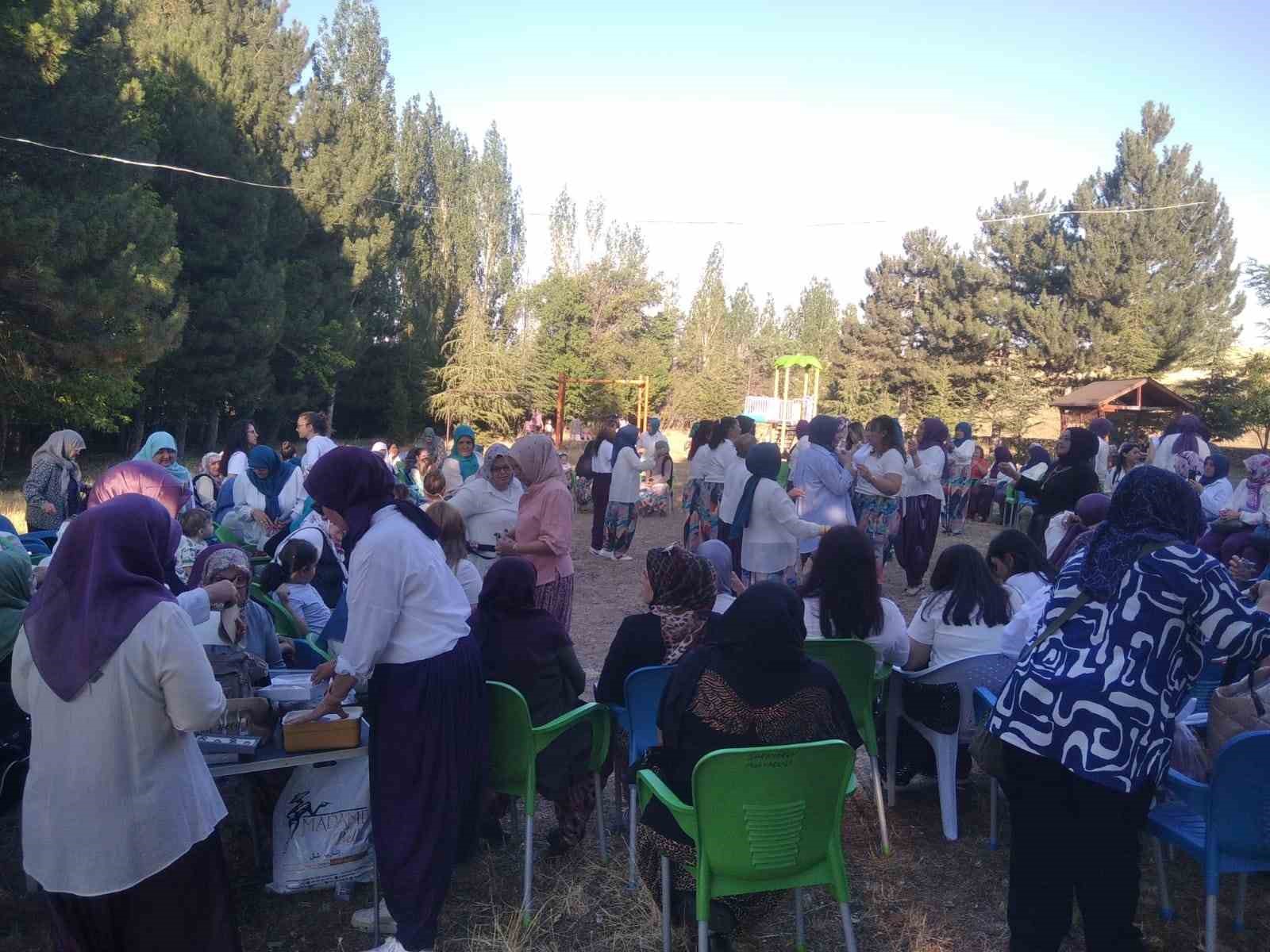 Sarayören’de kadınlara özel ’şalvar etkinliği’ düzenlendi