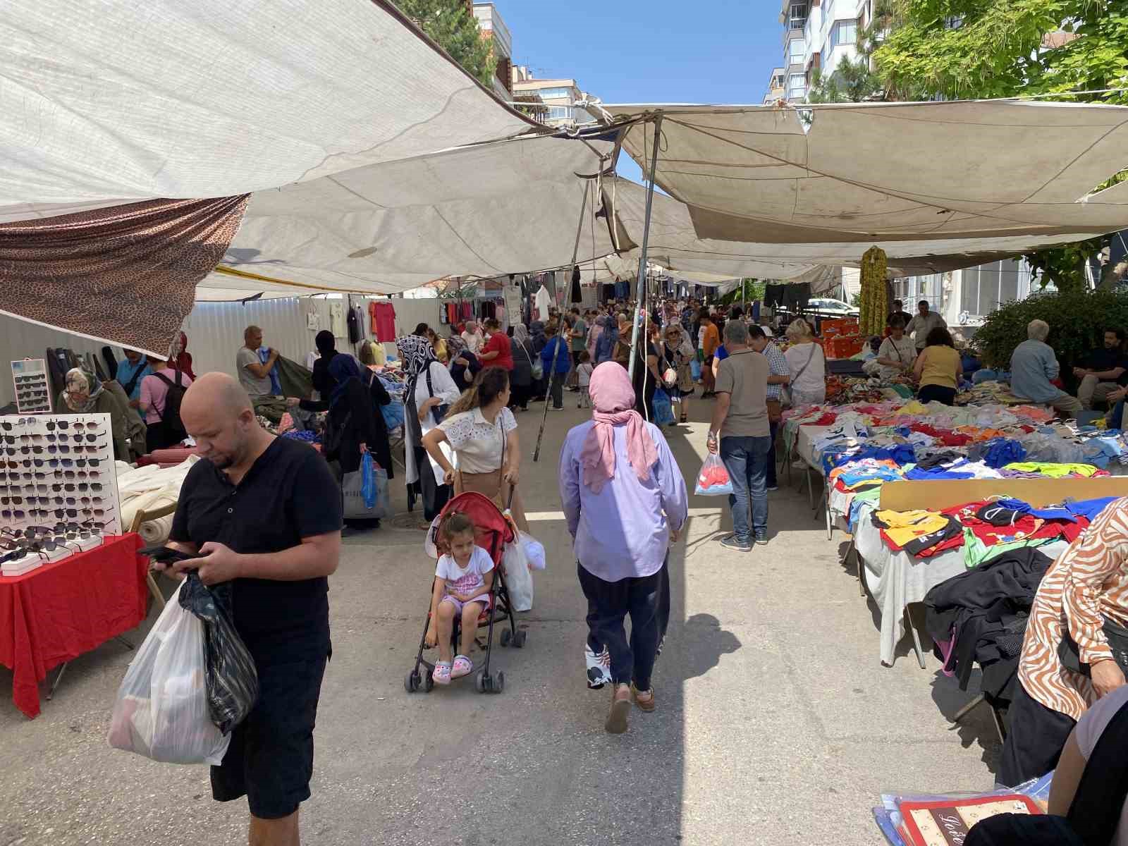 Akarbaşı Mahalle Muhtarı Cansever Çarşamba Pazarı’yla ilgili açıklama yaptı