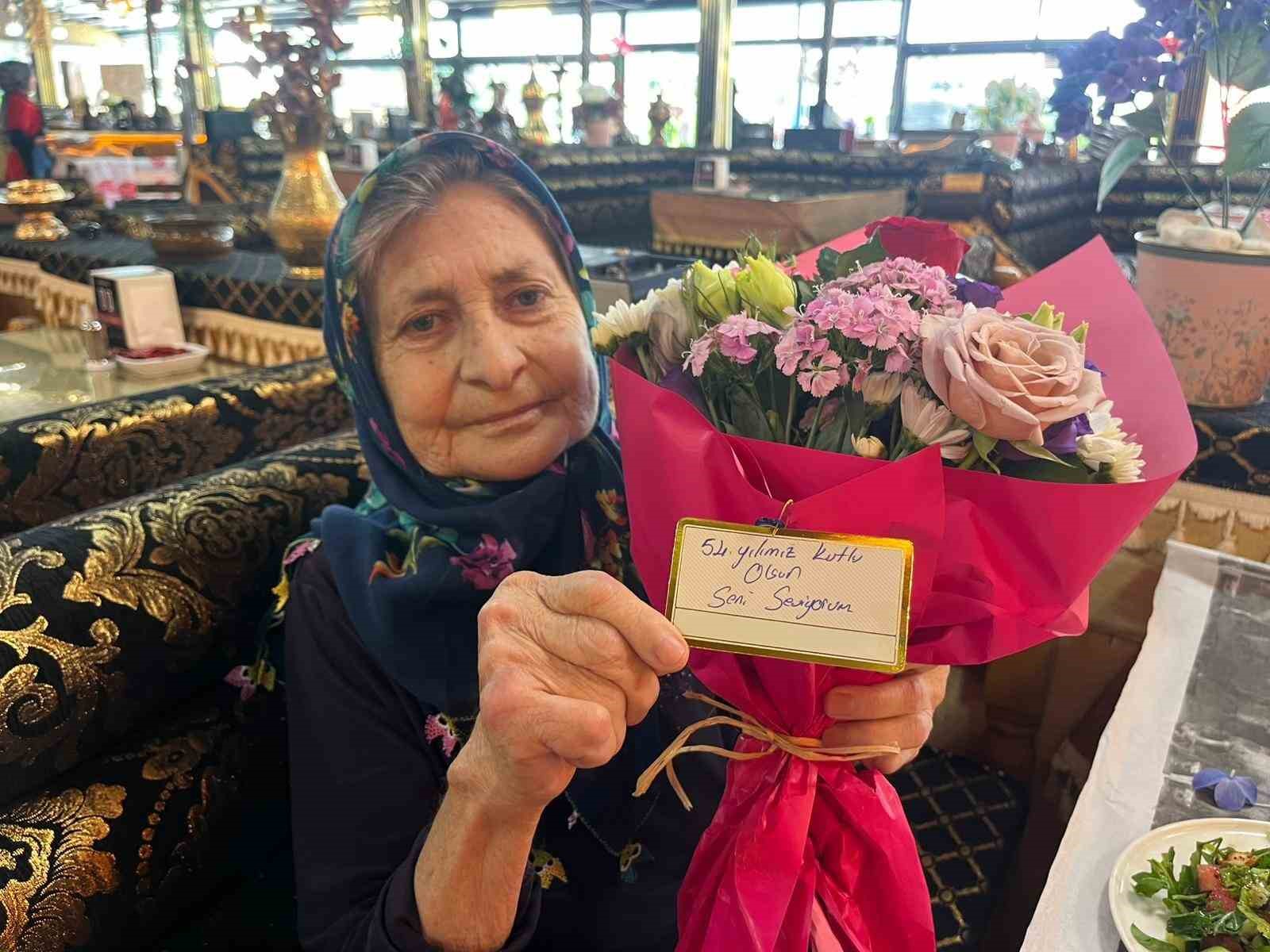 Eskişehirli çift 54 yıldır bütün zorlukları el ele atlatıp aşklarını ilk günkü gibi yaşıyor
