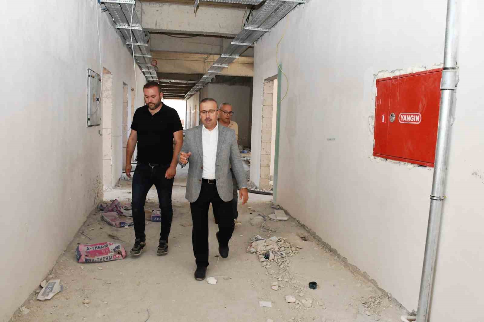 Emek Anadolu Lisesi yükseliyor