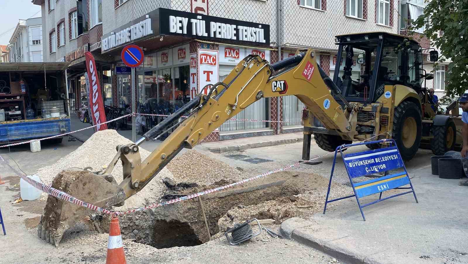 ESKİ’nin altyapı çalışmasında göçük: 2 yaralı