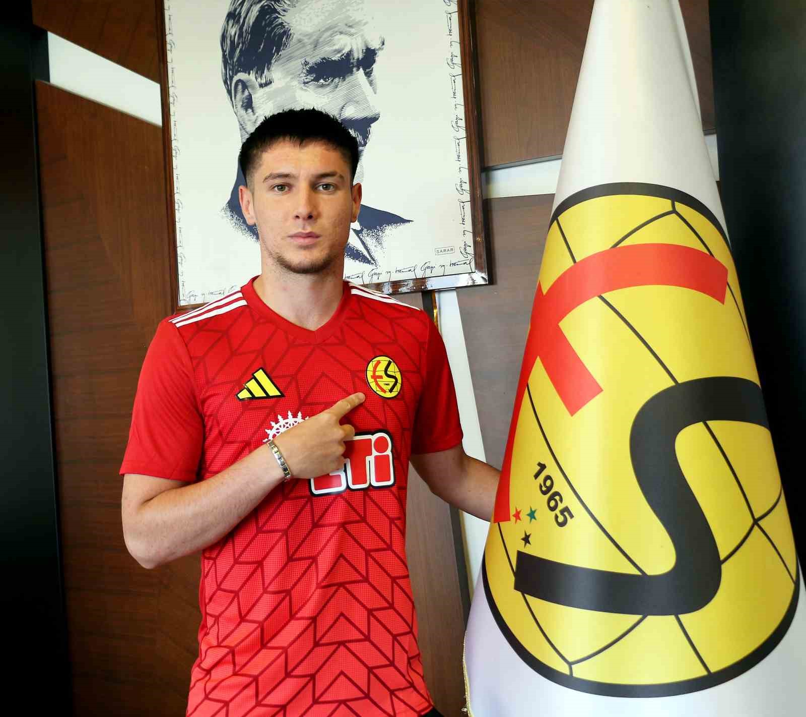 Altyapıdan A Takıma: Hasan Şen Eskişehirspor’la Devam Ediyor