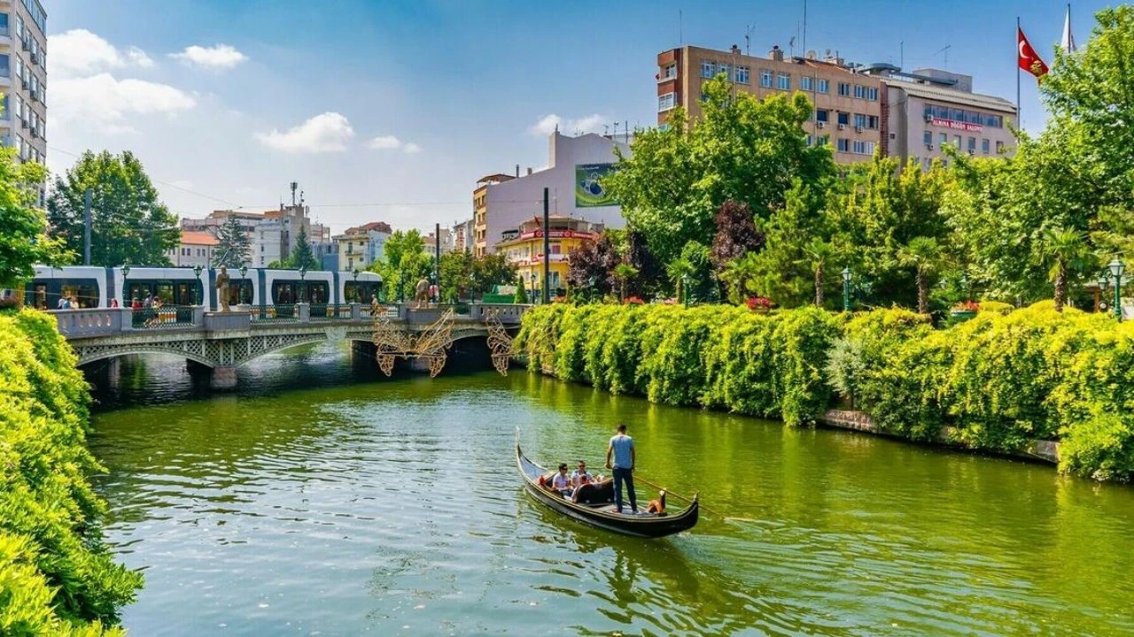 Eskişehir’de Hafta Sonu Kavurucu Sıcaklık: 35 Dereceye Dikkat!