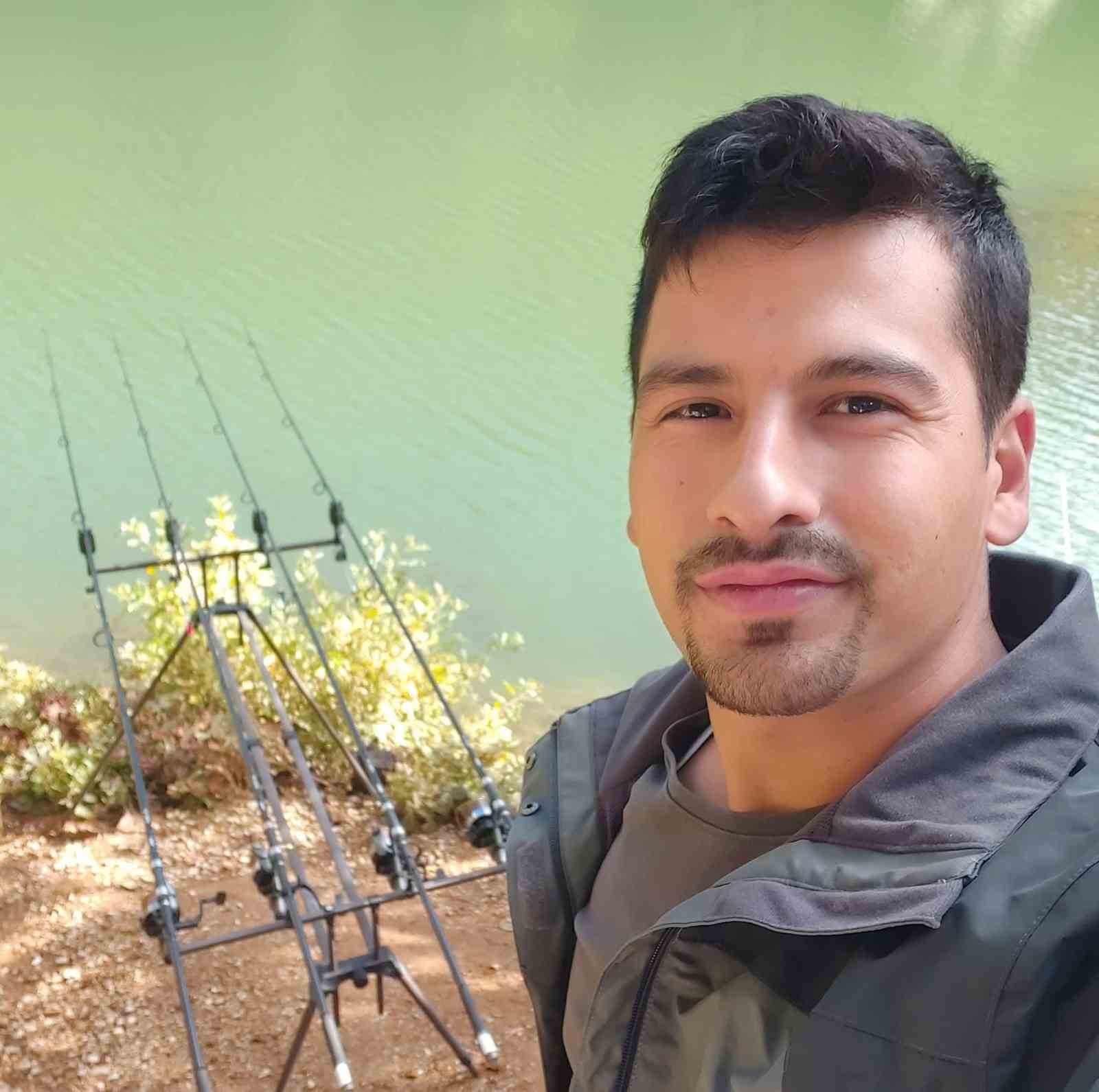 Yakın zamanda baba olmaya hazırlanırken geçirdiği iş kazasında hayatını kaybetti