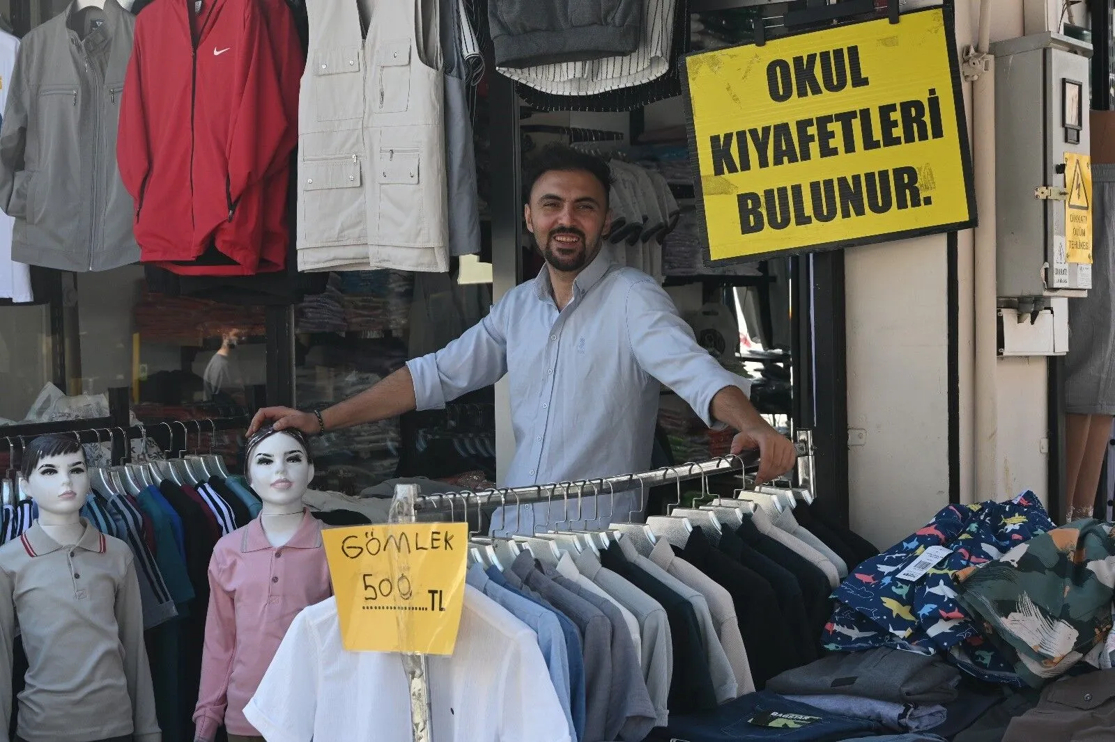 Eskişehir’de Okul Kıyafetlerine %30 Zam: Veliler Zorlanıyor