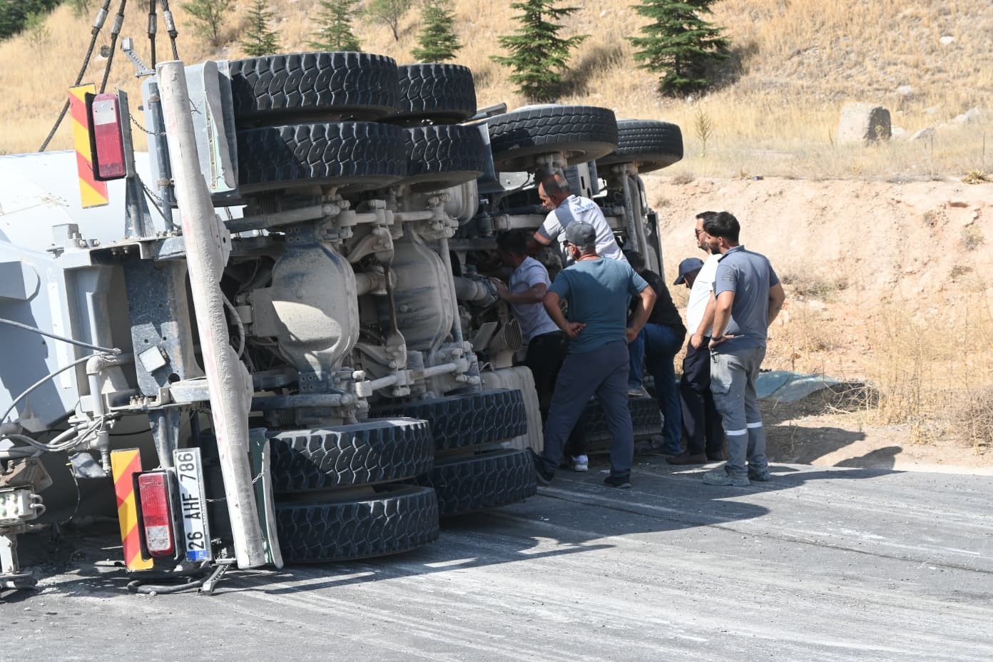Kontrolden Çıkan Beton Mikseri Yan Yattı!