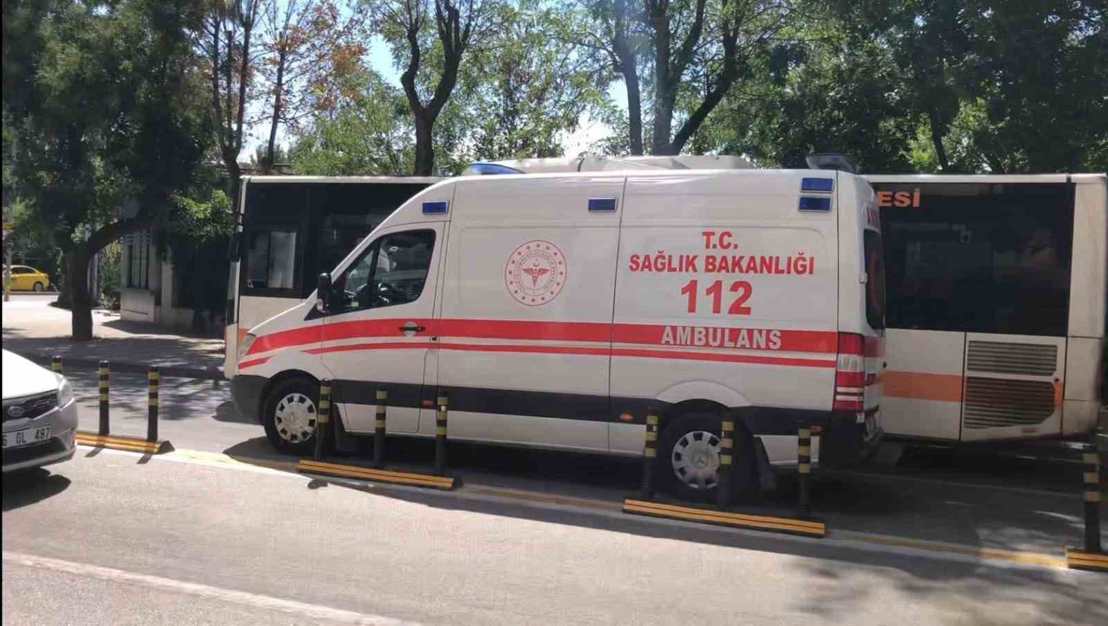 Yapılan duba çalışması ambulansların işini zorlaştırıyor