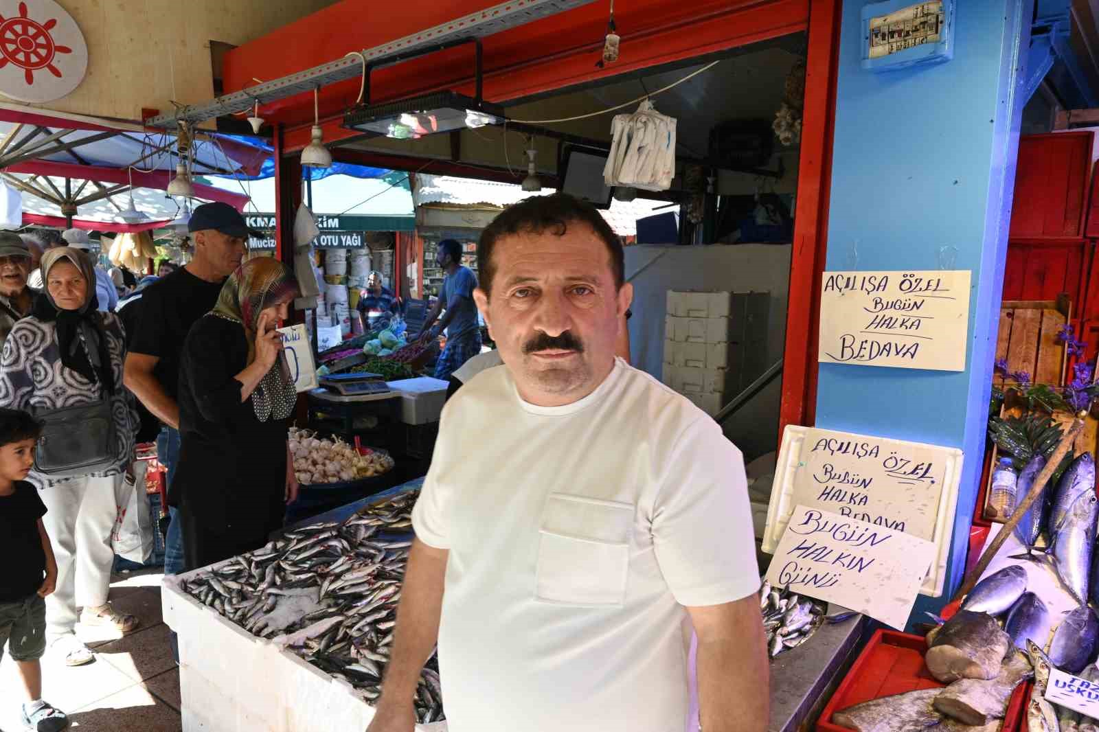 Eskişehir’de ’hayrına’ balık dağıtma yarışı: 2 günde 6 ton dağıtıldı