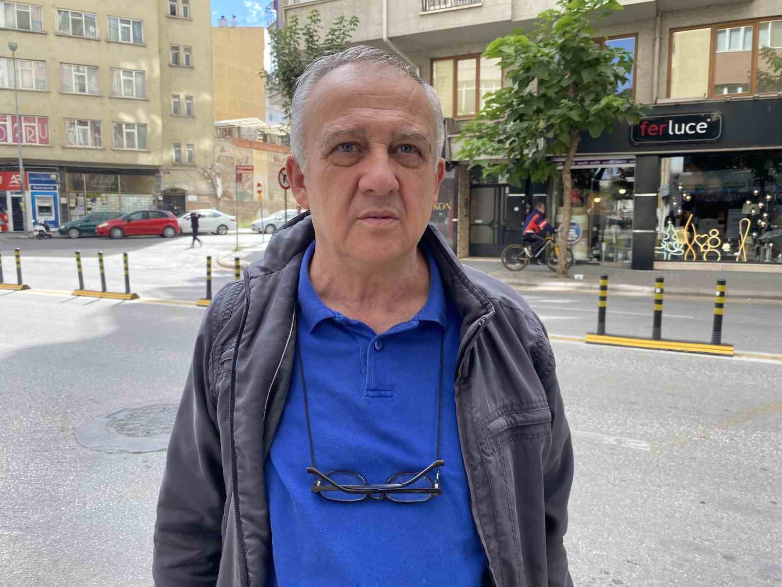 İstiklal Mahallesi’ne girmek isteyen sürücülere duba engeli