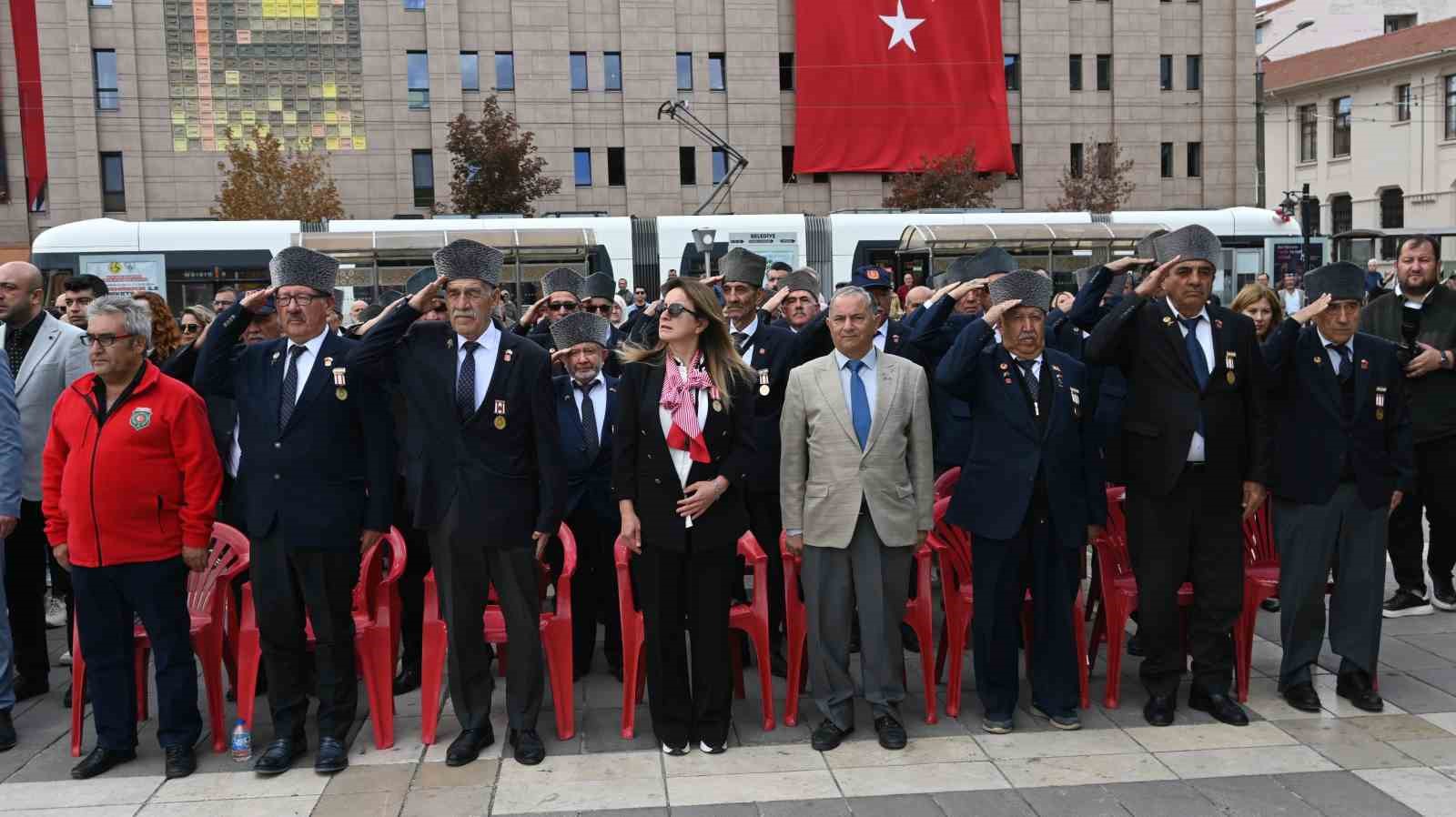 Eskişehir’de Gaziler Günü Vilayet Meydanı’nda Törenle Kutlandı!