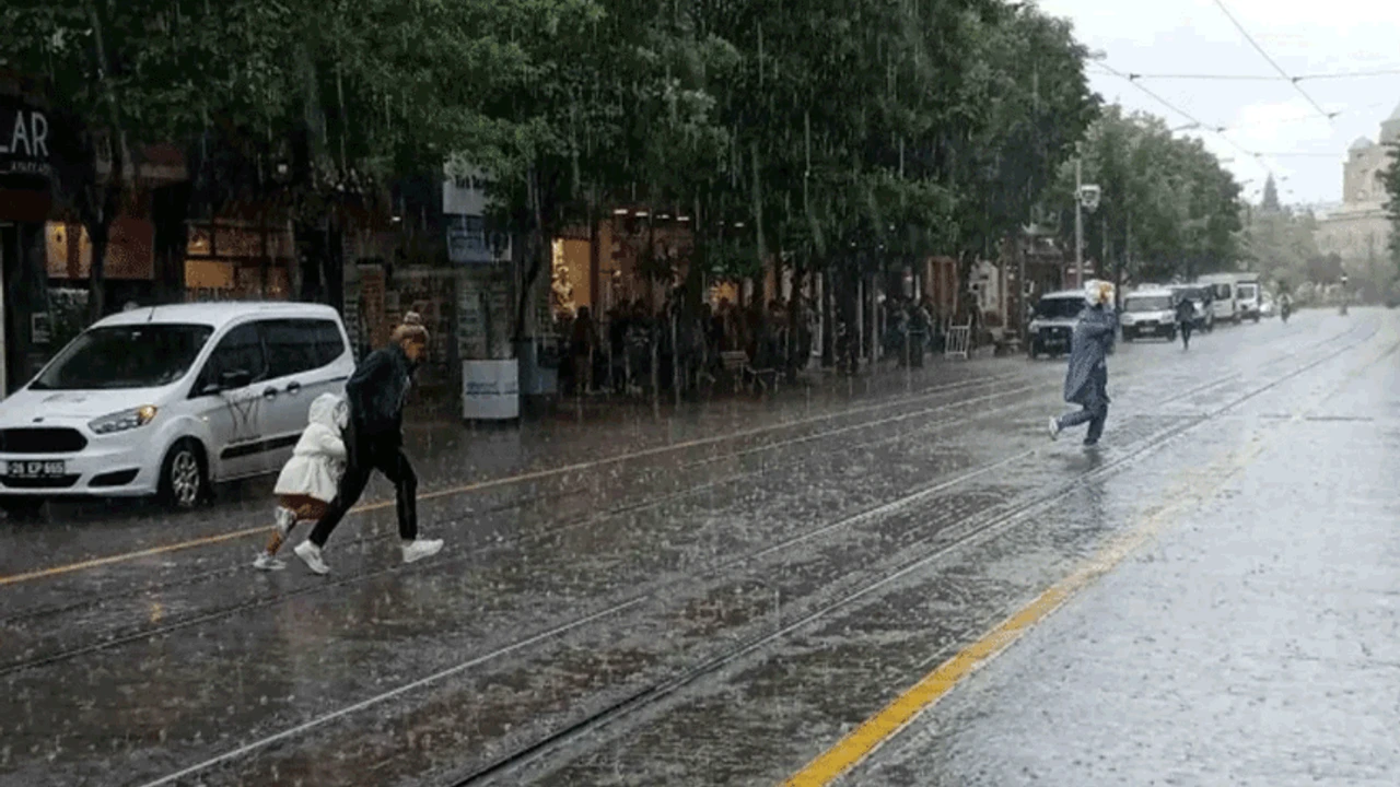 Eskişehir özüne döndü! Kuvvetli yağış bekleniyor!