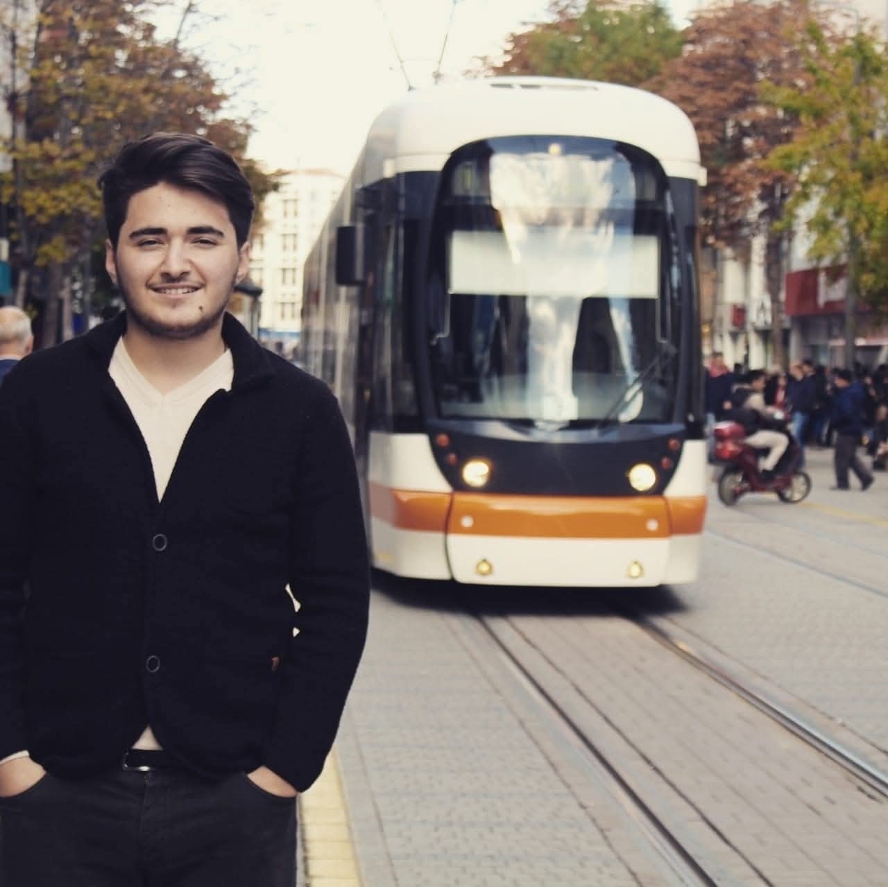 EVLİLİĞİNİN 2. AYINDA GENÇ ADAM TRAFİK KAZASINDA YAŞAMINI YİTİRDİ!