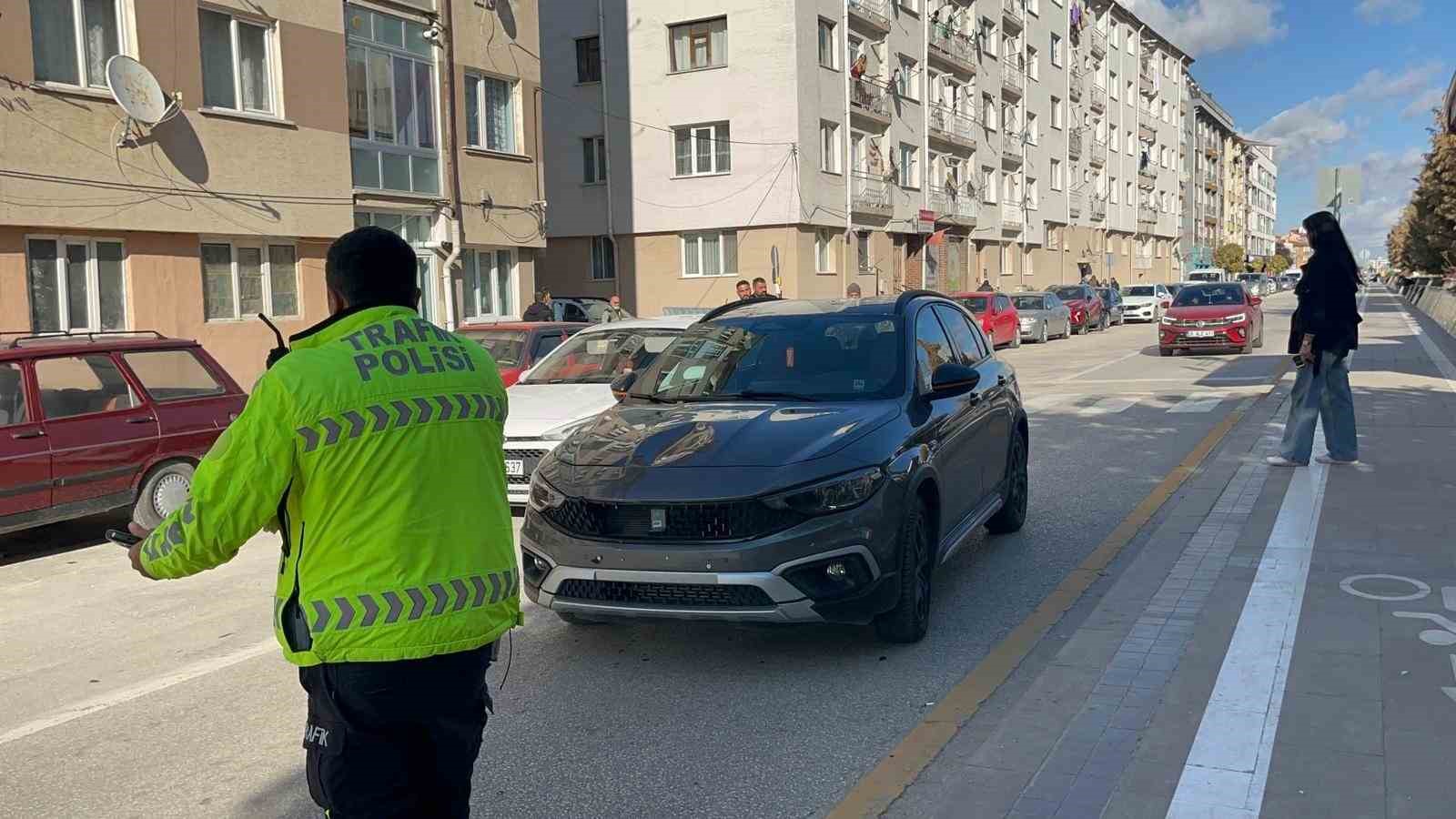 Eskişehir’de Otomobilin Çarptığı Yaşlı Kadının Durumu Ağır!