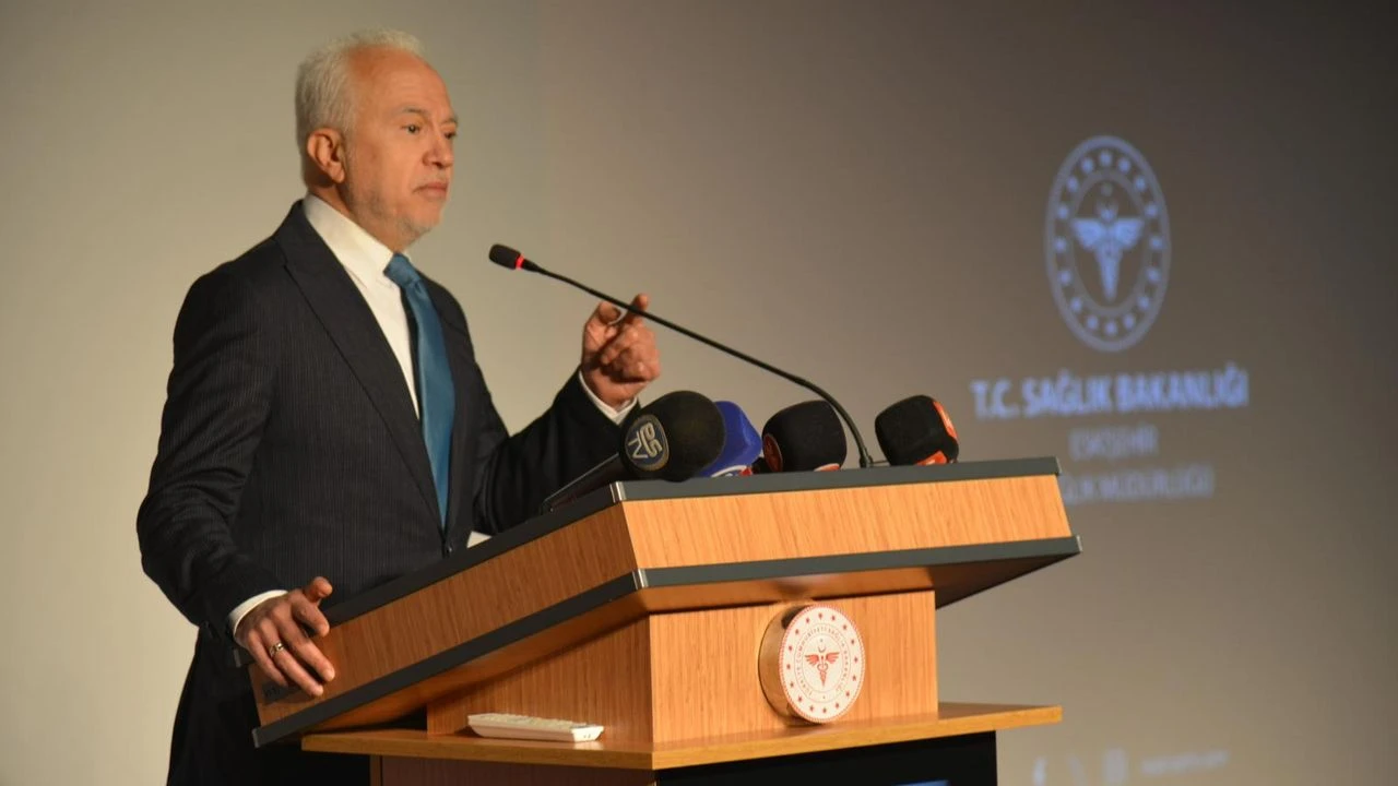 İl Sağlık Müdürü Bildirici’den Kadınlara Uyarı: “Erken Teşhis Hayat Kurtarır”!