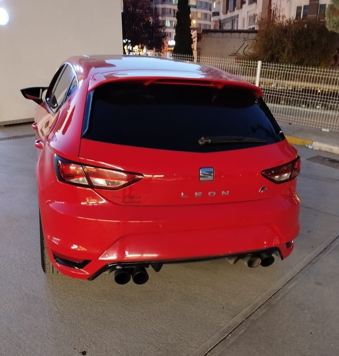 Abartı egzozlu otomobille drift atan sürücüye 74 bin TL ceza