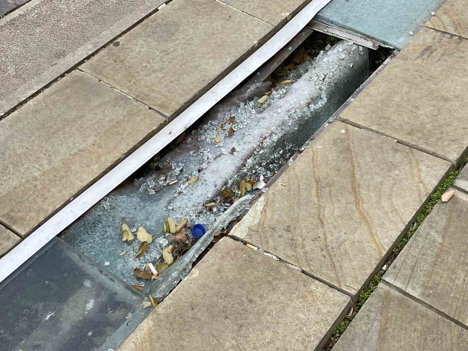 Bakımsız kalan Hatboyu her geçen gün daha da yıpranıyor