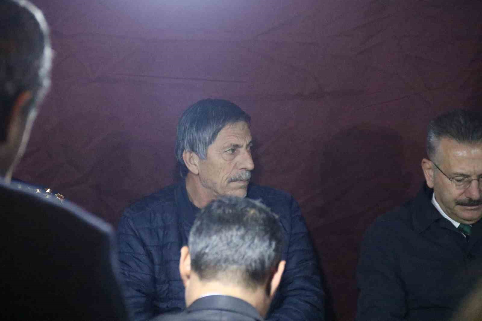 Vali Aksoy, şehit Üsteğmen Emre Mercan’ın baba ocağını ziyaret etti