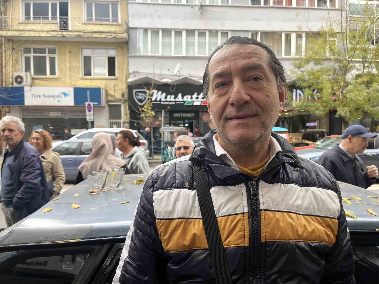 TOKİ başvurusu yapmak isteyen vatandaşlar yüzlerce metre kuyruk oluşturdu