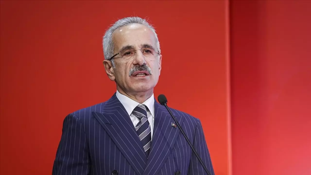 Bakan Uraloğlu açıkladı: Eskişehir-Bursa karayolu hattında tarihi adım atıldı, trafik tamamen kesintisiz!