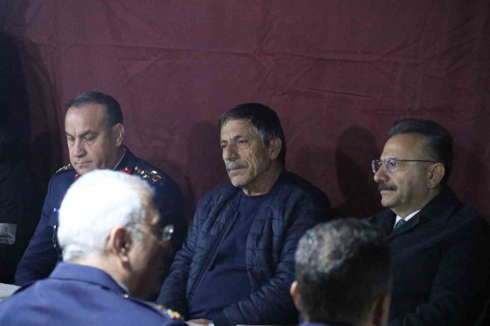 VALİ AKSOY’DAN ŞEHİT EMRE MERCAN’IN AİLESİNE TAZİYE ZİYARETİ!