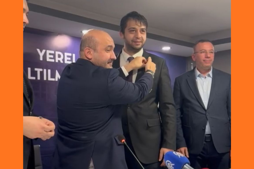 “3700 sayfalık yolsuzluk serüvenine üzülüyorum” Berke Akyel’den eski partisine sert eleştiri!