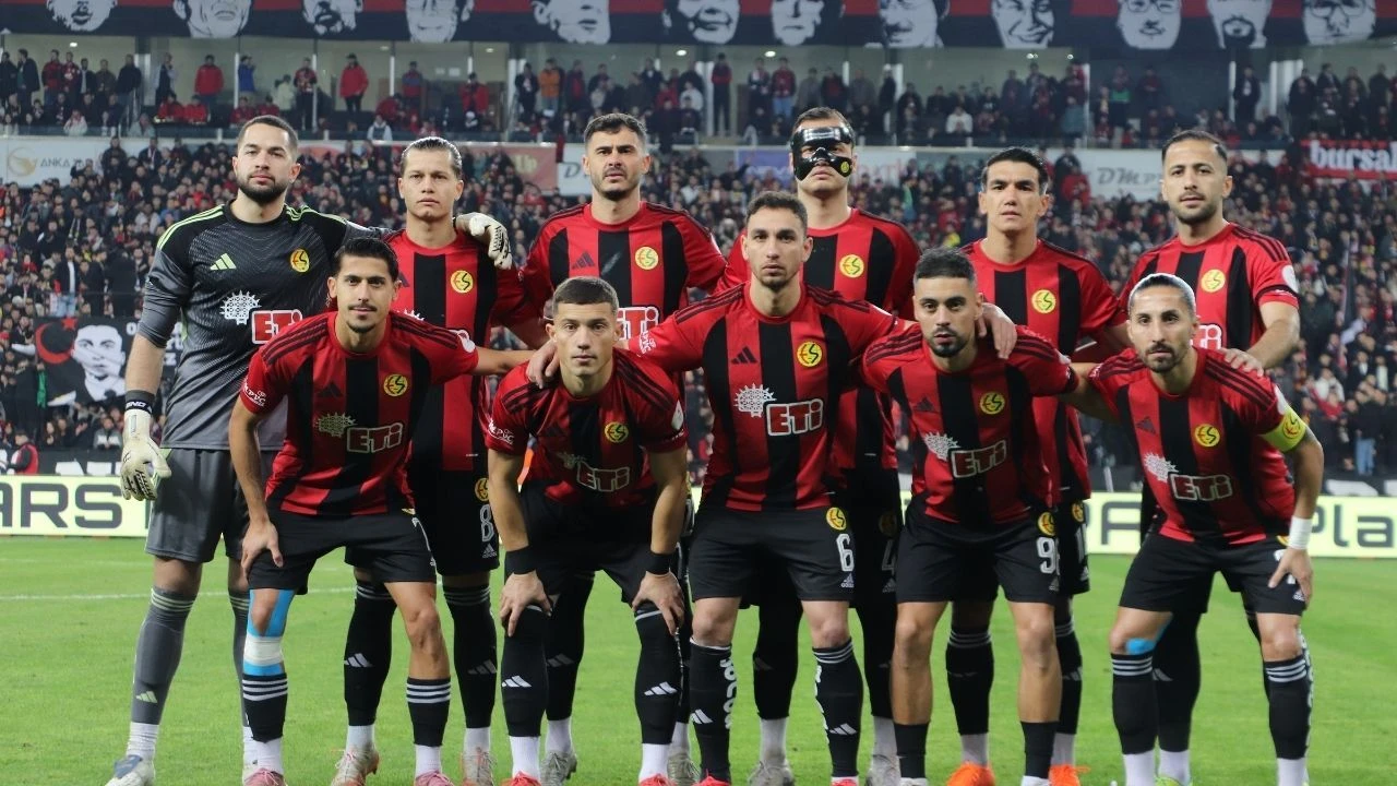 3. Lig’de Zirve Savaşı: Eskişehirspor-Kütahyaspor Rekabetinde Genel Üstünlük Kimde?