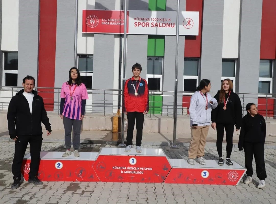 Pazarlar Spor Lisesinden tarihi başlangıç: İlk yılda 1 kupa 6 madalya