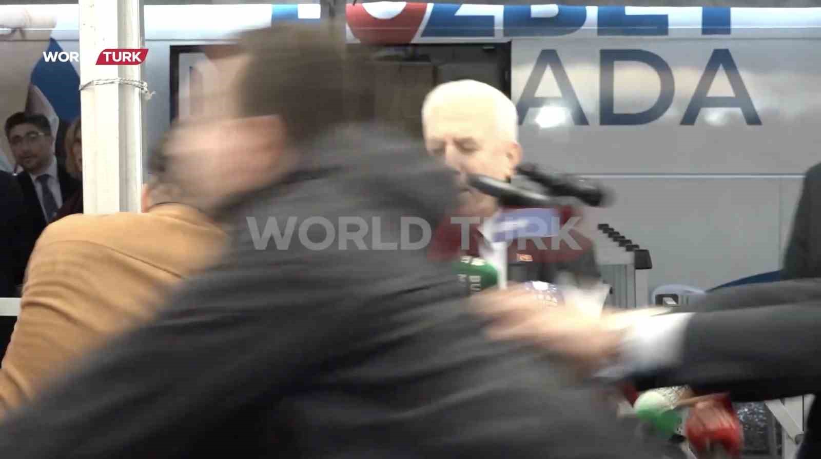 Bursa Büyükşehir Belediye Başkanı Bozbey’e saldırı girişimi kameralara yansıdı