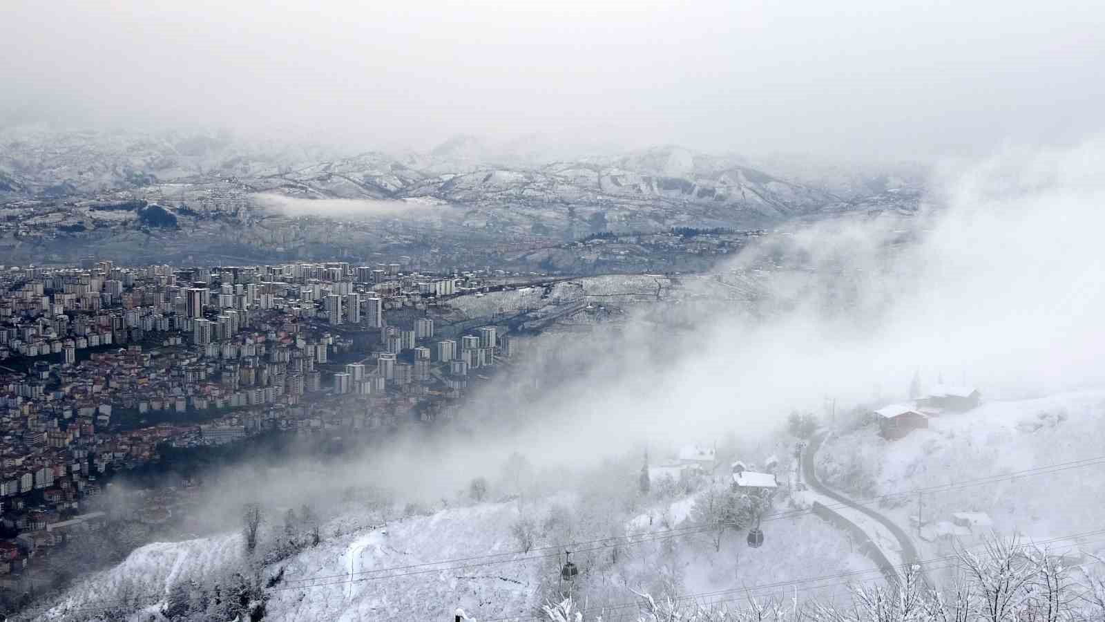 Ordu’nun ‘seyir terası’ Boztepe’de kar güzelliği
