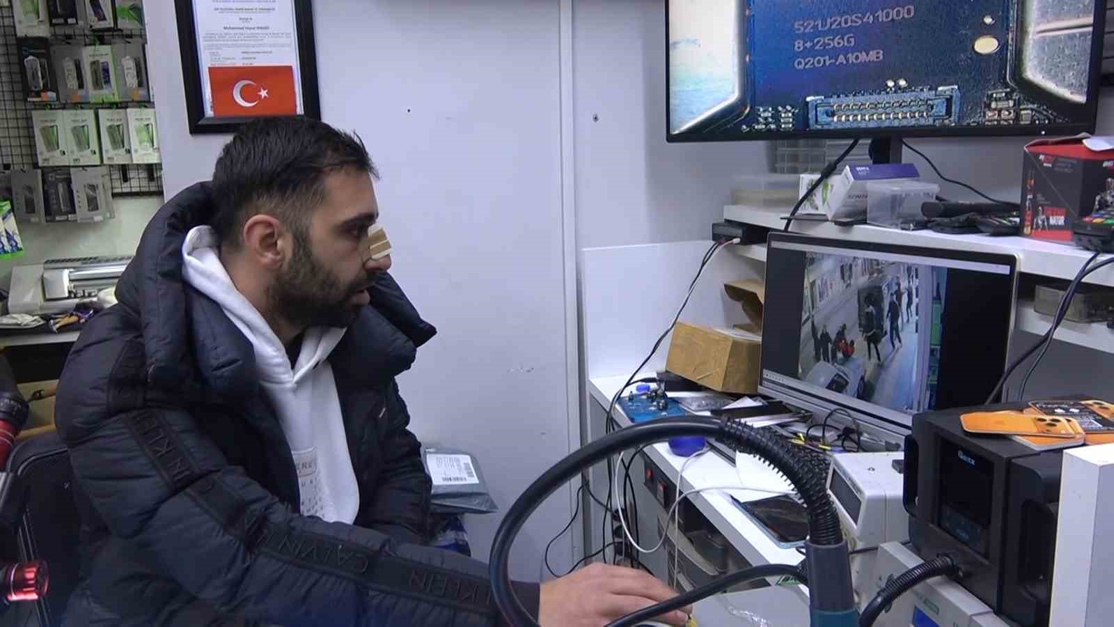 Yalova’da 9 kişilik grubun esnafa saldırdığı anlar kamerada