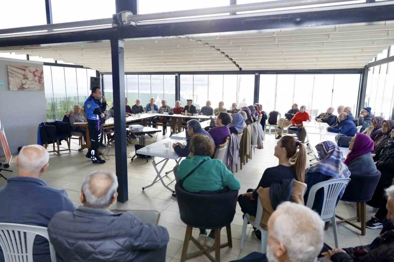 60+ Aktif Yaşlanma Kulübü’nde güvenlik bilgilendirme programı