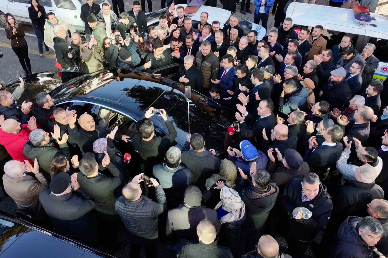 Bingöl’e atanan Vali Cahit Çelik’e duygusal veda