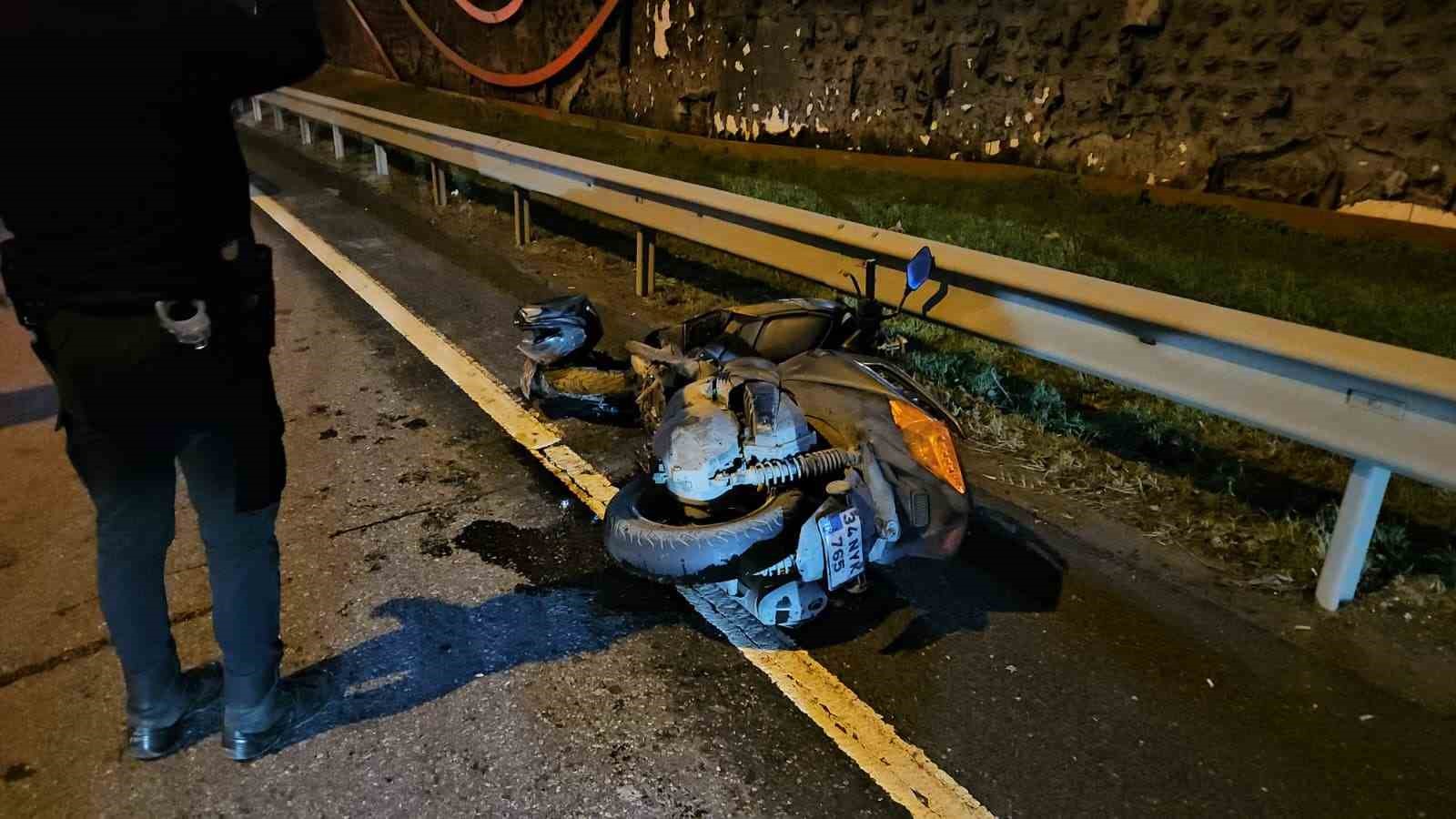 Şişli’de bariyerlere çarpan motosikletli feci şekilde hayatını kaybetti