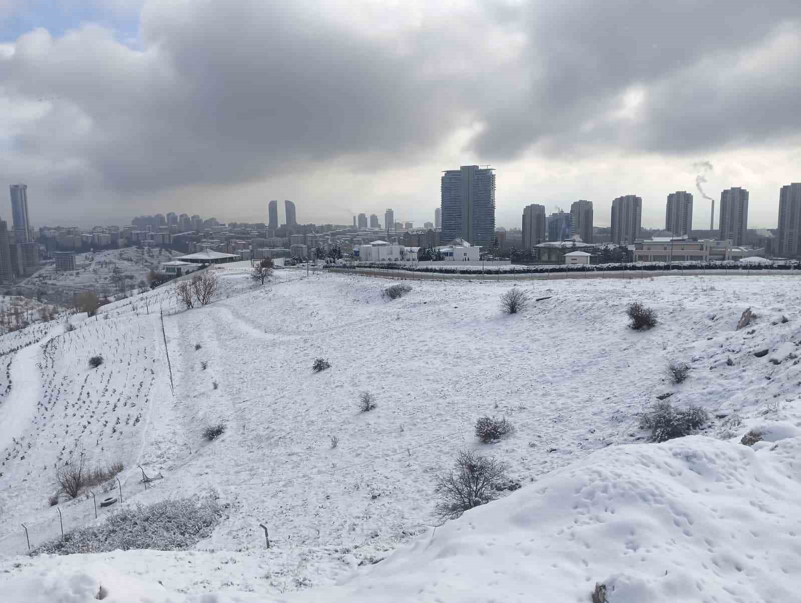 Ankara’da kar yağışı etkili oldu