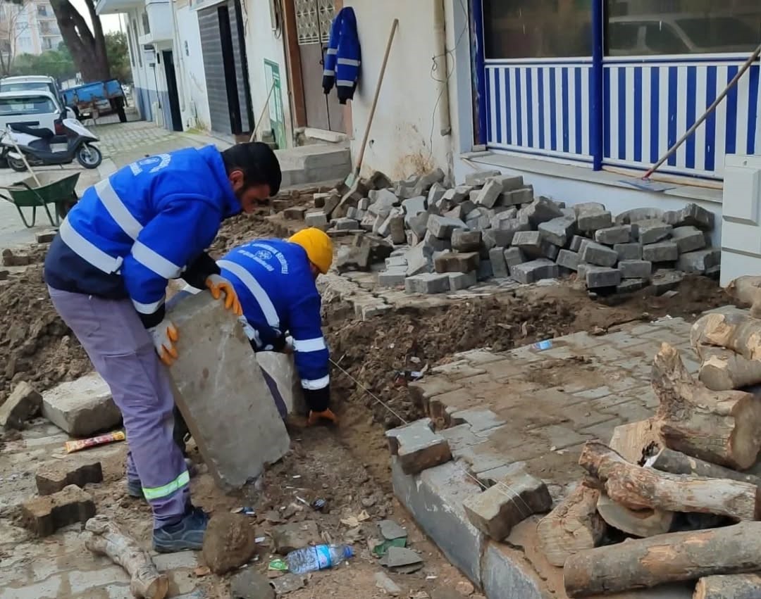 Germencik’te yol çalışmaları sürüyor