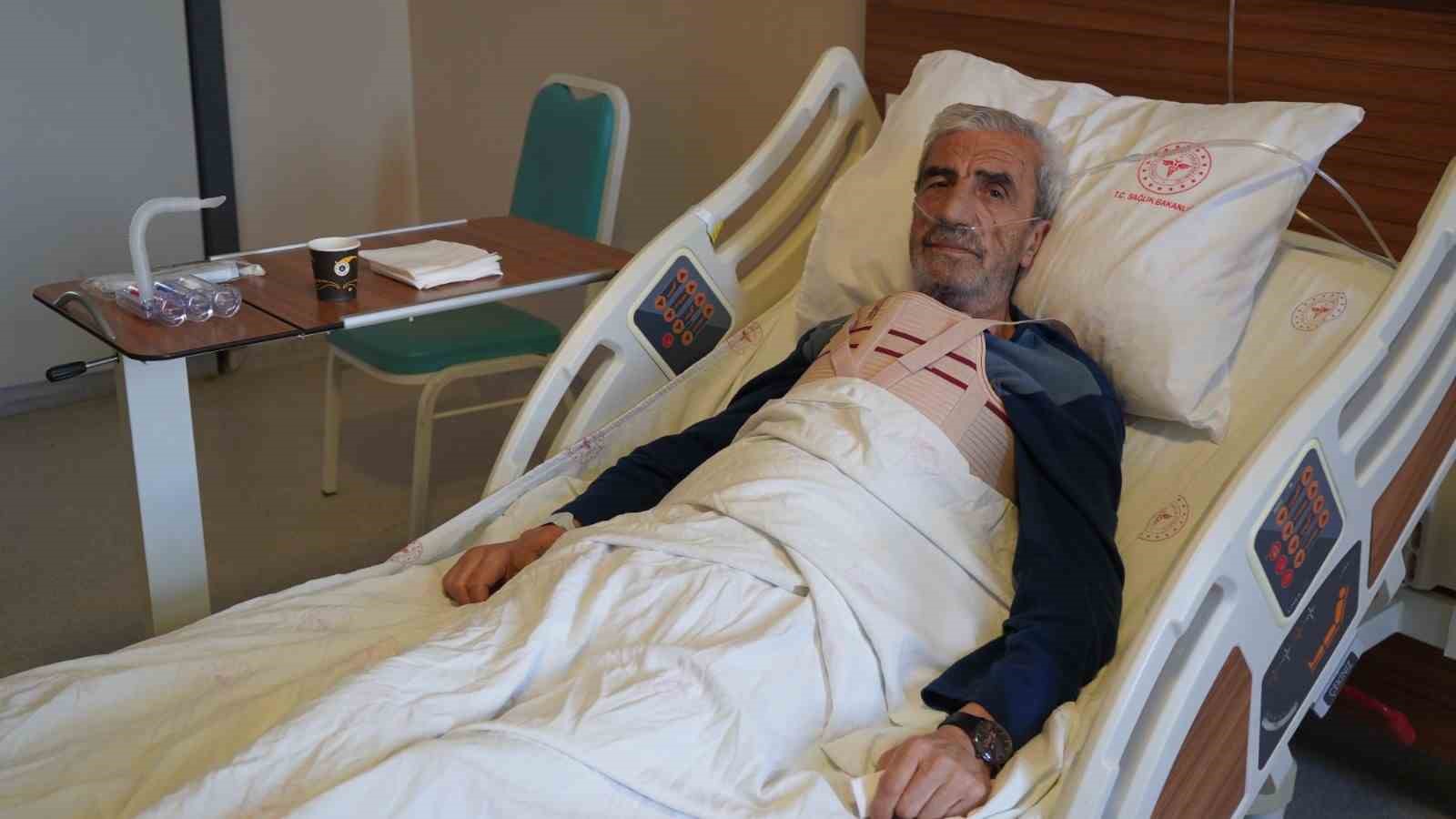 Van’da ileri düzey aort cerrahisiyle hasta hayata tutundu