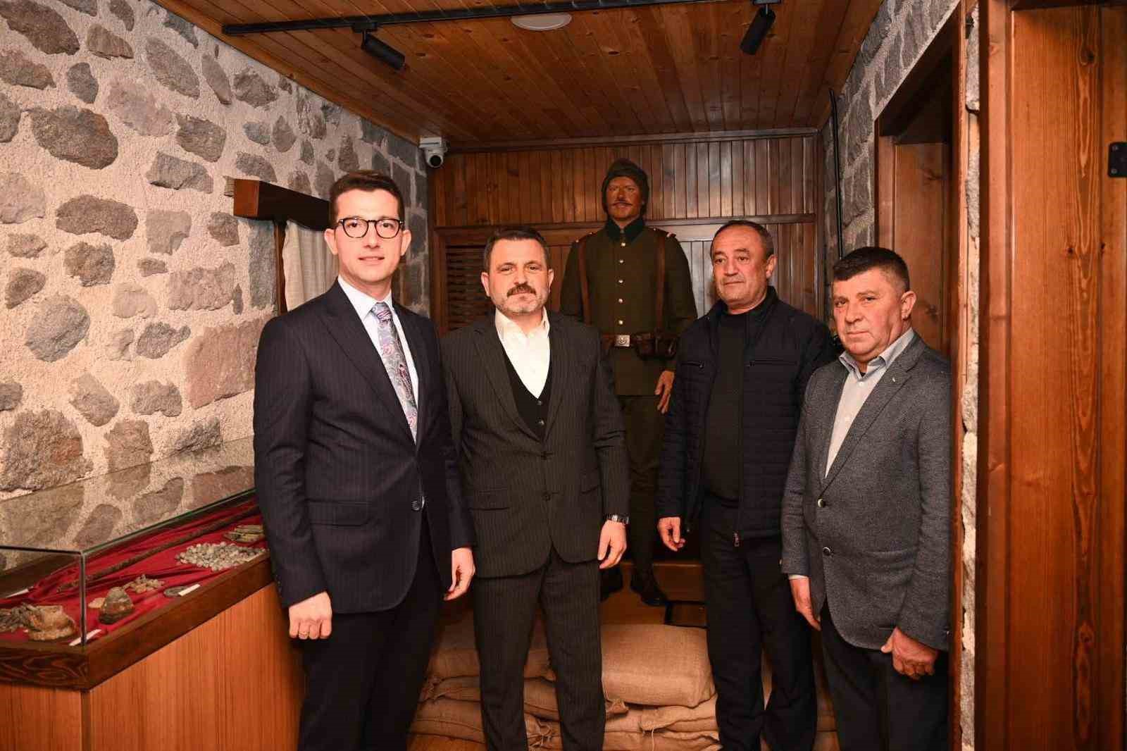 Ezineli Yahya Çavuş’un hiperrealist heykeli müzede sergilenmeye başlandı