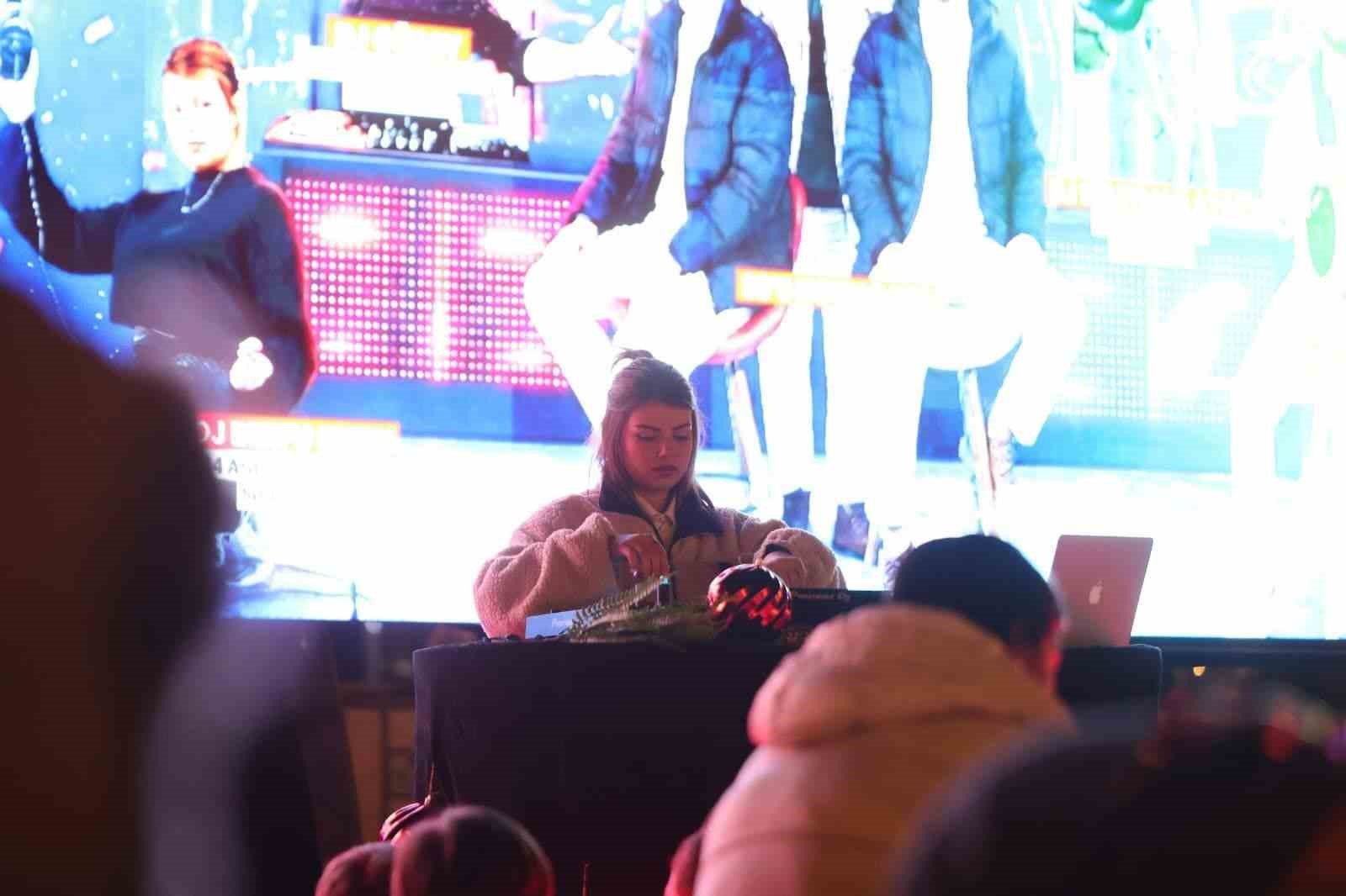 Merkezefendi Kış Festivalinde eğlence devam ediyor