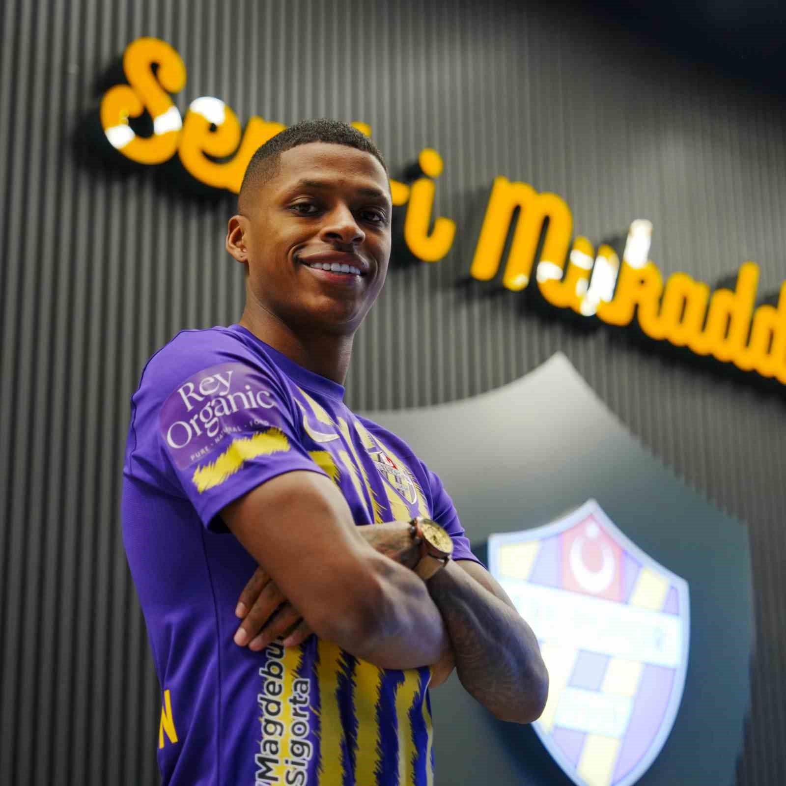 Eyüpspor, Angel Torres’i kadrosuna kattı